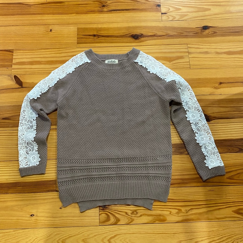 Listicle‎ Sweater